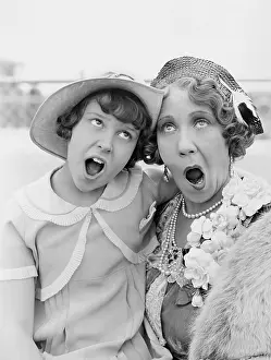 Duets: Mother and daughter singing