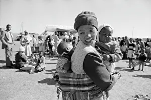 Clinics: Mother at mobile clinic in Daggakraal. Daggakraal