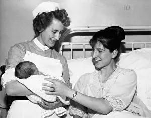 Motherhood: MOTHER & NEW BABY