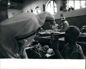 Intently: Mother Teresa Heals in India