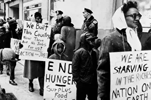 Csu 2012 12: Mothers protesting cuts in public assistance ?