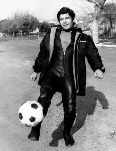 Proofs: Motor cycler Giacomo Agostini