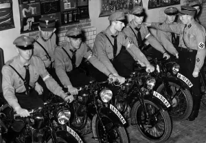 Correct: Motor-HJ members at a training, 1937