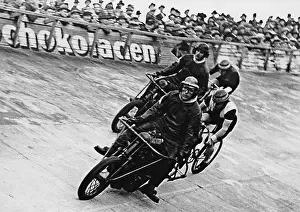 Olympiabahn: Motor-paced racing in Berlin, 1932