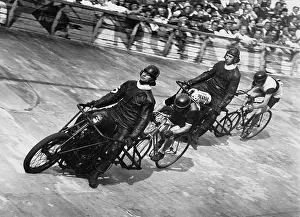 Olympiabahn: Motor-paced racing in Berlin, 1932