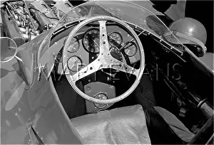 Streamliner: Motor racing Aintree, England