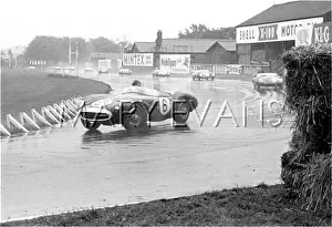 Db3s: Motor racing Aintree, England