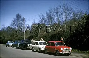 Minis: Motor racing Berkshire, England