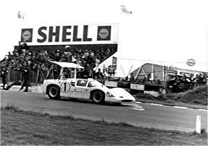Chaparral: Motor racing Brand Hatch, England