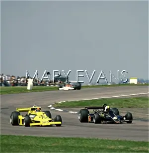 Fittipaldi: Motor racing British GP, Silverstone, England