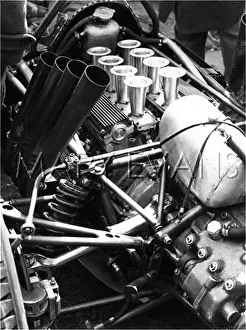 Raced: Motor racing BRM V8