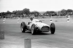 Gp Archive Collection: Motor racing Silverstone, England