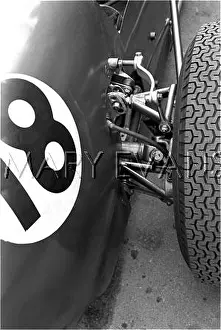 Dbr4: Motor racing Silverstone, England