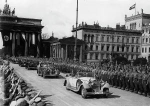 Reicheuropeana: Motorcade of the Prussian State Councils before the Brandenb