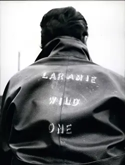 Laramie: Motorcycle Gangs