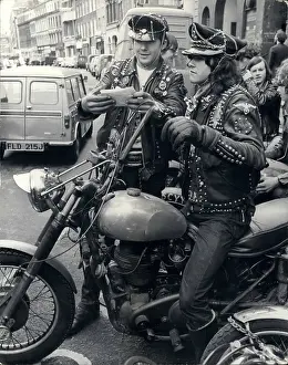 Helpful: Motorcycle Gangs