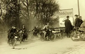 Penzing: Motorcycle race in Hutteldorf