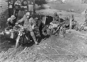 Struggling: Motorcycle riflemen of the Waffen-SS on the Eastern Front, 1