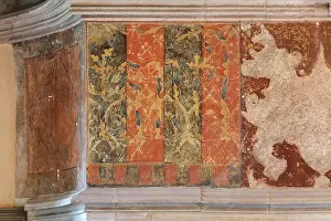 Verte: Motto, Fireplace, Grande Salle, Chateau de Chateauneuf