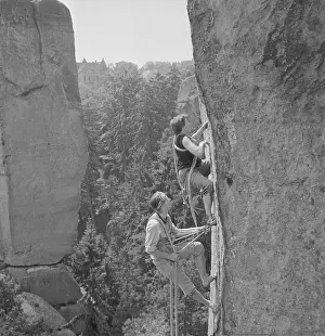 Cesky: Mountain climbers - sandstone rocks
