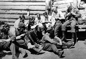 Broke: Mountain troops during delousing, 1942