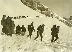 Excursion: Mountain troops during an exercise on the Zugspitzplatt