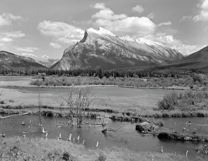 Helens: Mountains Lake Retro Mts Rundle
