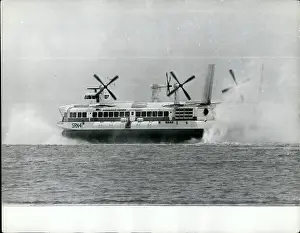 Cowers: Mountbatten Class SRN4 hovercraft, Cowes