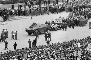 Seryogin: Mourning cortege, 1968