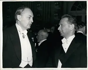 Hammarskjold: Movements - Organizations