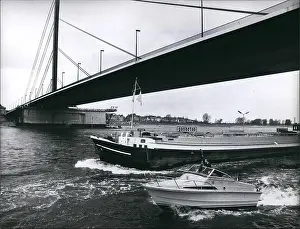Downstream: Moving of Oberkasseler Rhine Bridge, Dusseldorf, Germany