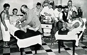 Massage: Mr Hardy, Tottenham Hotspur trainer, massage demonstration