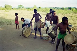 Ilam: Mr Mavunde on bass drum 1, Tsonga, Andrew Tracey