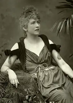 Wildes: Mrs Bernard Beere