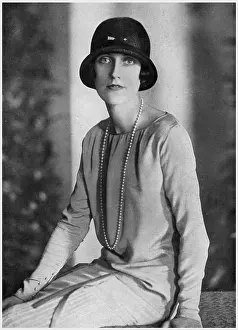 Cloche: Mrs Graham-Toler by Yevonde