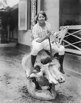 Jungles: Mrs - Hutt - the wife of the head of