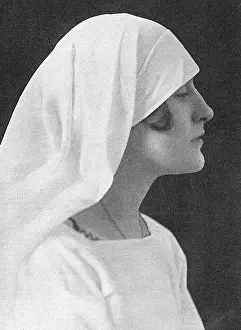 Requisites: Mrs Lionel Crane
