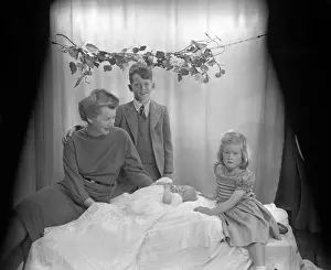 Melvin: Mrs Melvin & Peter, Elsa & baby