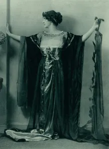 Phelps: Mrs Morrison-Bell as Oak for Nymphs of Forest tableau