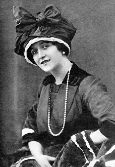 Cavalieri: Mrs Robert Winthrop Chanler (Mlle. Lina Cavalieri)