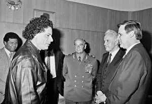 Affaires: Muammar al-Gaddafi, 1985