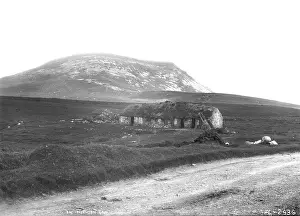 Dwelling: In Muckish Gap