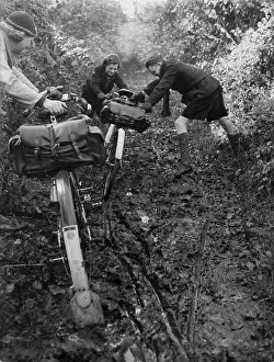 Plugging: MUDDY CYCLISTS