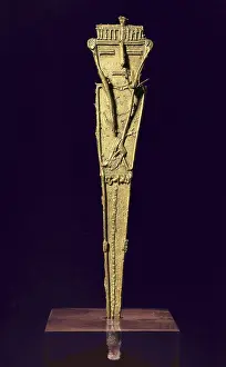 Clasping: Muisca gold pendant. The tunjo of a warrior with