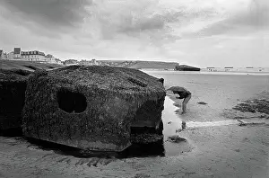 Mulberry: Mulberry Harbour on the beach at Arromanches-les-Bains