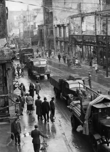 Salvage: Munich after an air raid, 1945