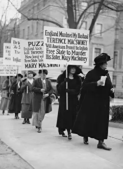 Anti British: Muriel Murphy MacSwiney (2nd from right) protesting