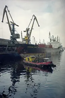 Suvorov: Murmansk seaport, 1999