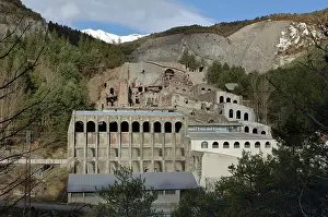 Pobla: Museu del Ciment, Castellar de n'Hug