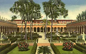 Hedges: Museum Courtyard. Sarasota